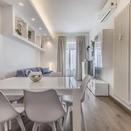 Casa Malupa Luxury Apts San Giovanni In Laterano 公寓 *