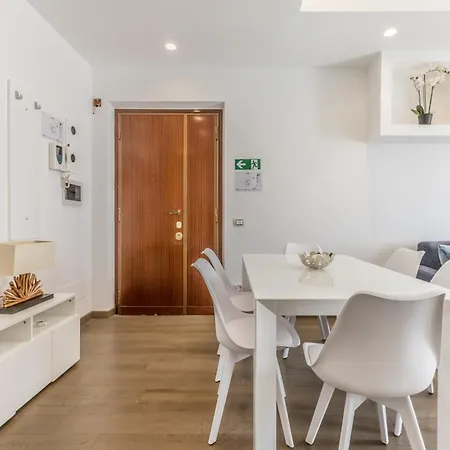 Casa Malupa Luxury Apts San Giovanni In Laterano *
